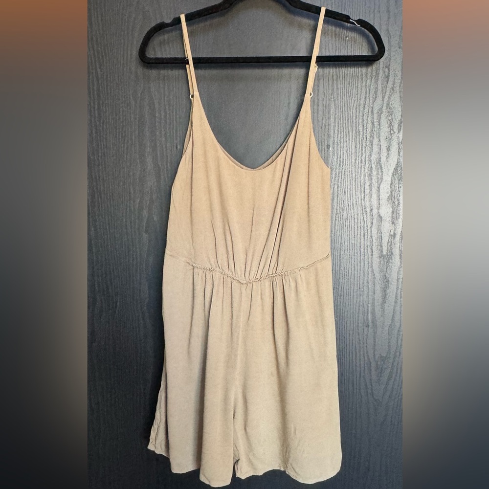 Oak + Fort Romper Shorts Spaghetti Straps M Olive Green